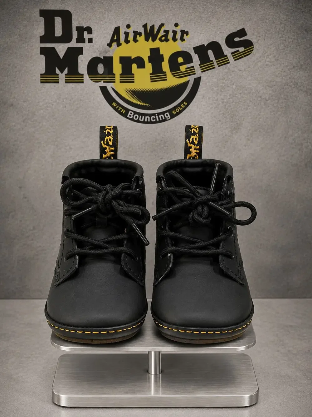 Dr. Martens Auburn Kid Lamper Infant Boots Black US 1 EU 16 NIB